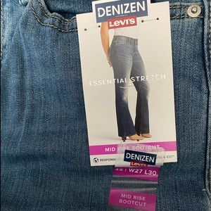 Levi’s Mid Rise Bootcut